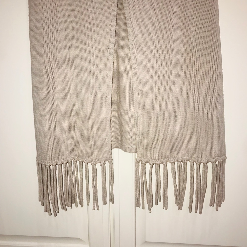 Sweater - Picture 4 of 6